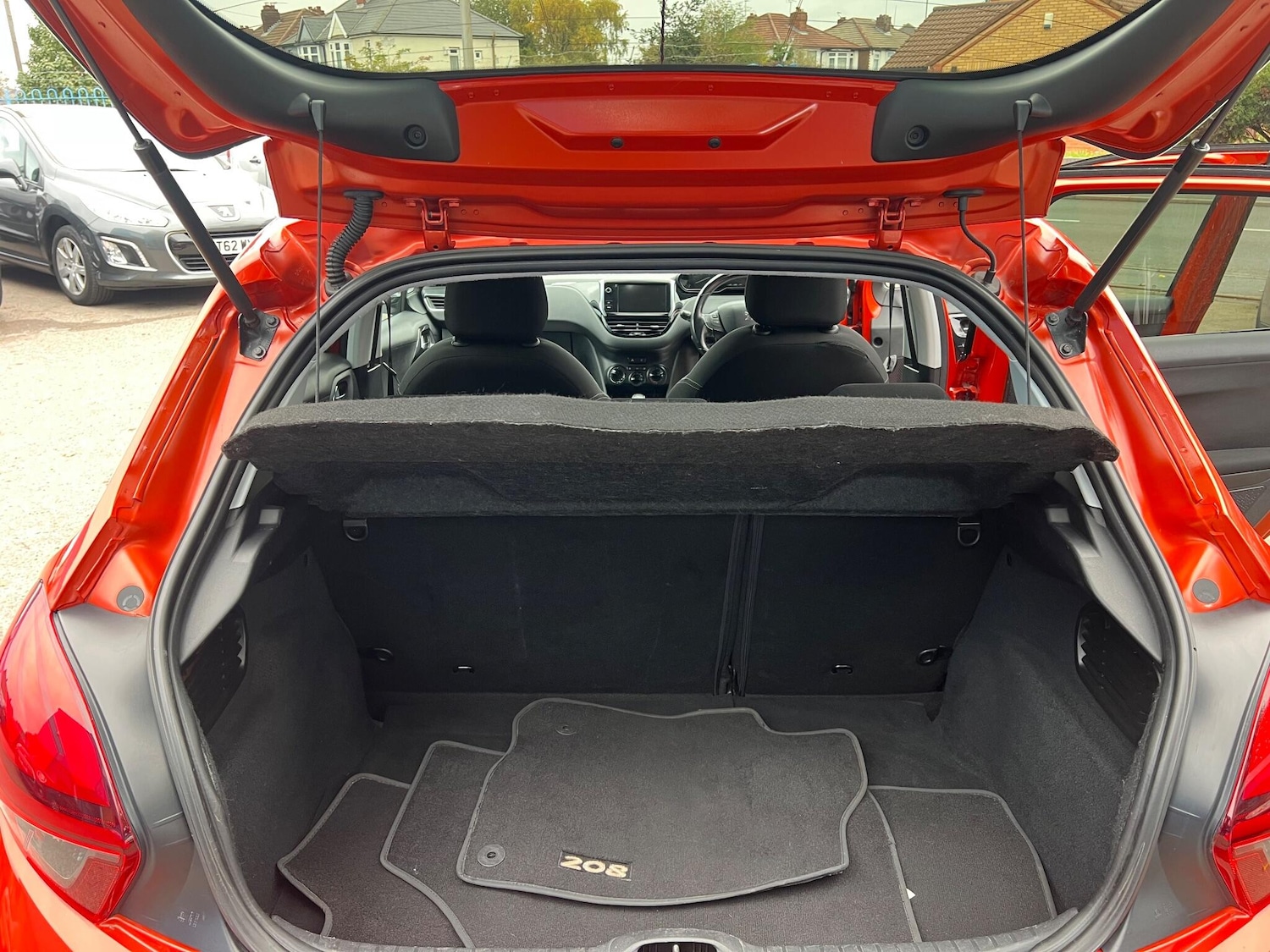 Used Peugeot 208 2017 for sale - 76423421: Photo 23