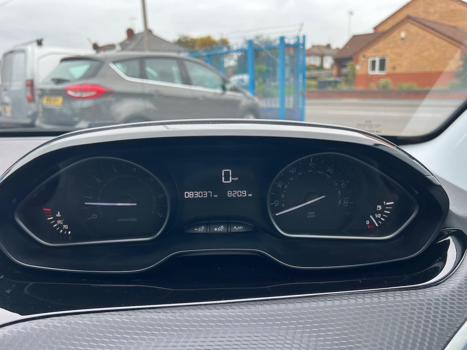 Used Peugeot 208 2017 for sale - 76423421: Photo 29