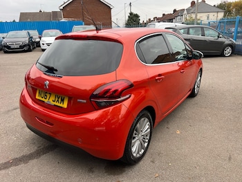 Used Peugeot 208 2017 for sale - 76423421: Photo