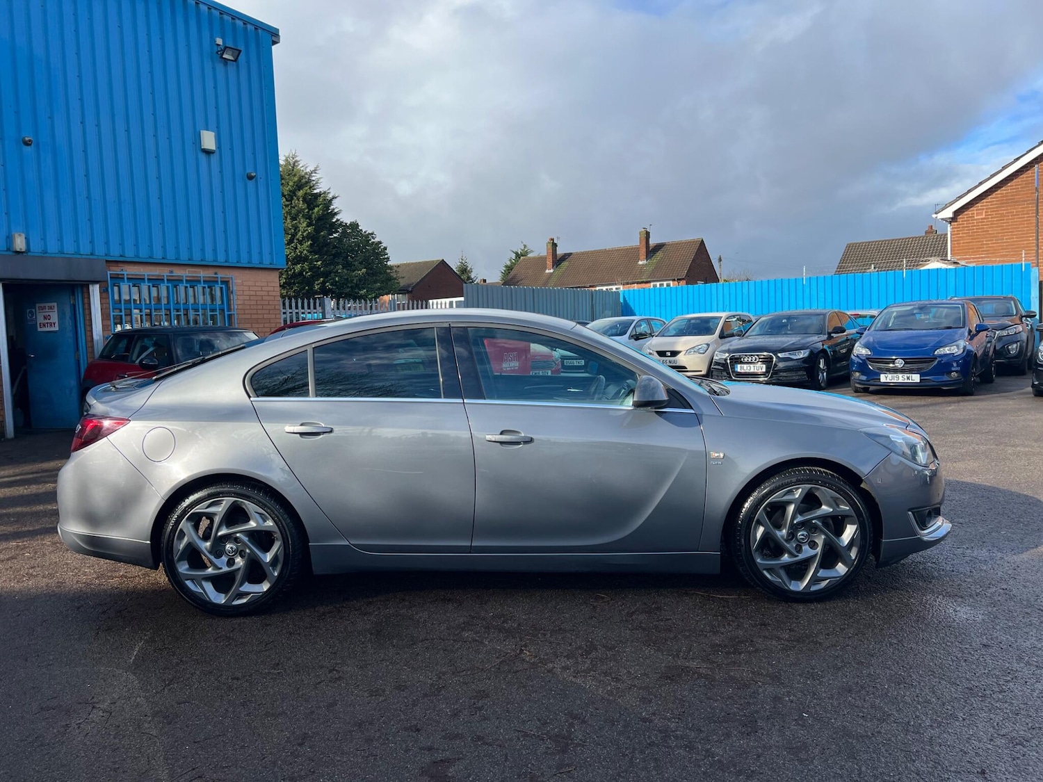 Used Vauxhall Insignia for sale - 77524884: Photo 2