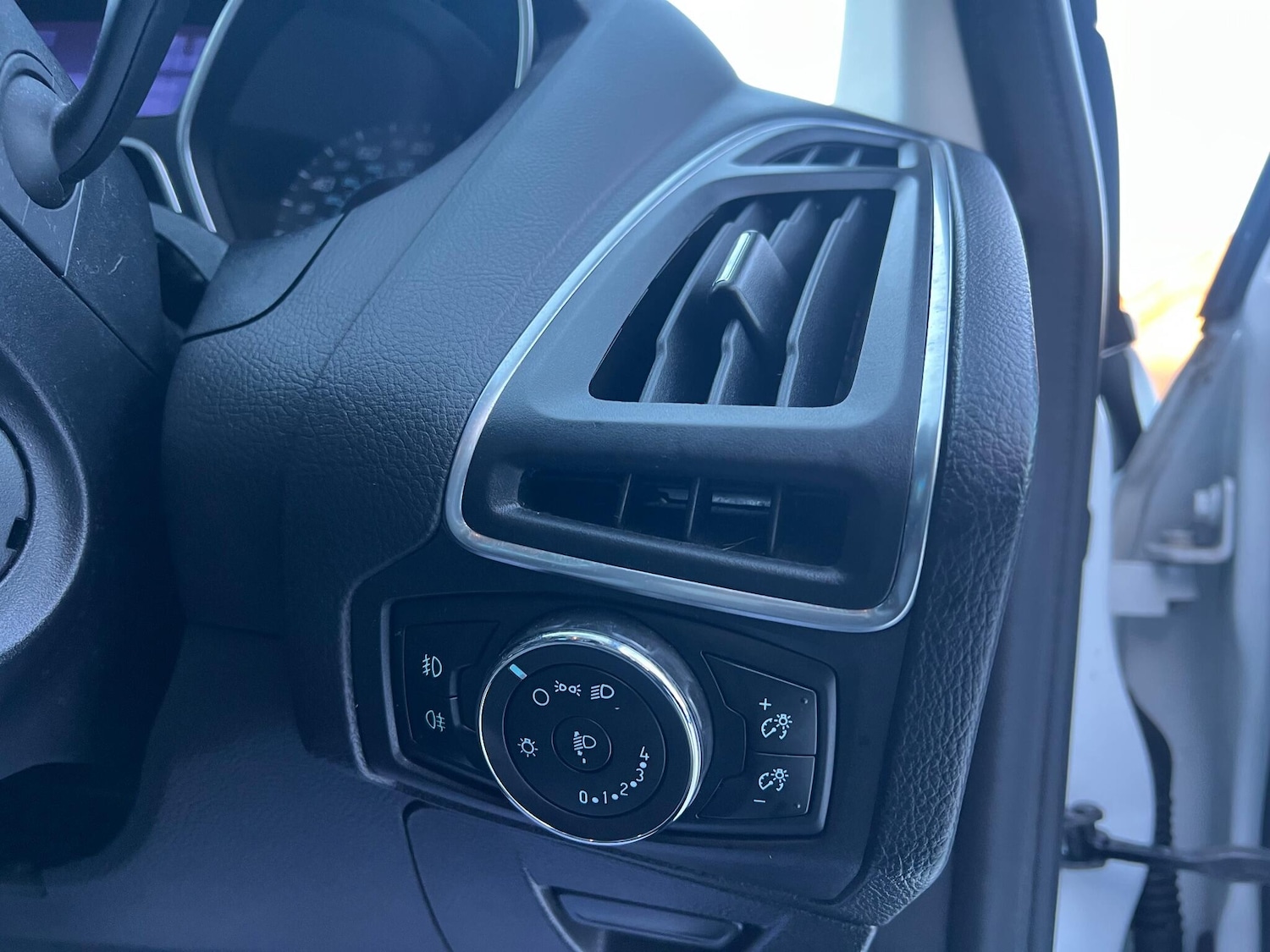 Used Ford Focus 2012 for sale - 77103625: Photo 32