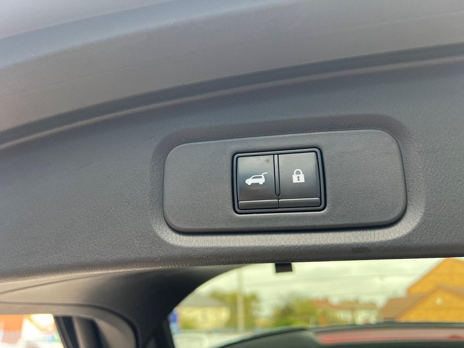 Used Nissan Qashqai for sale - 76997652: Photo 35