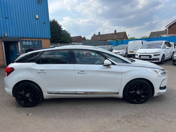 Used Citroen DS5 2015 for sale - 76175009: Photo 2