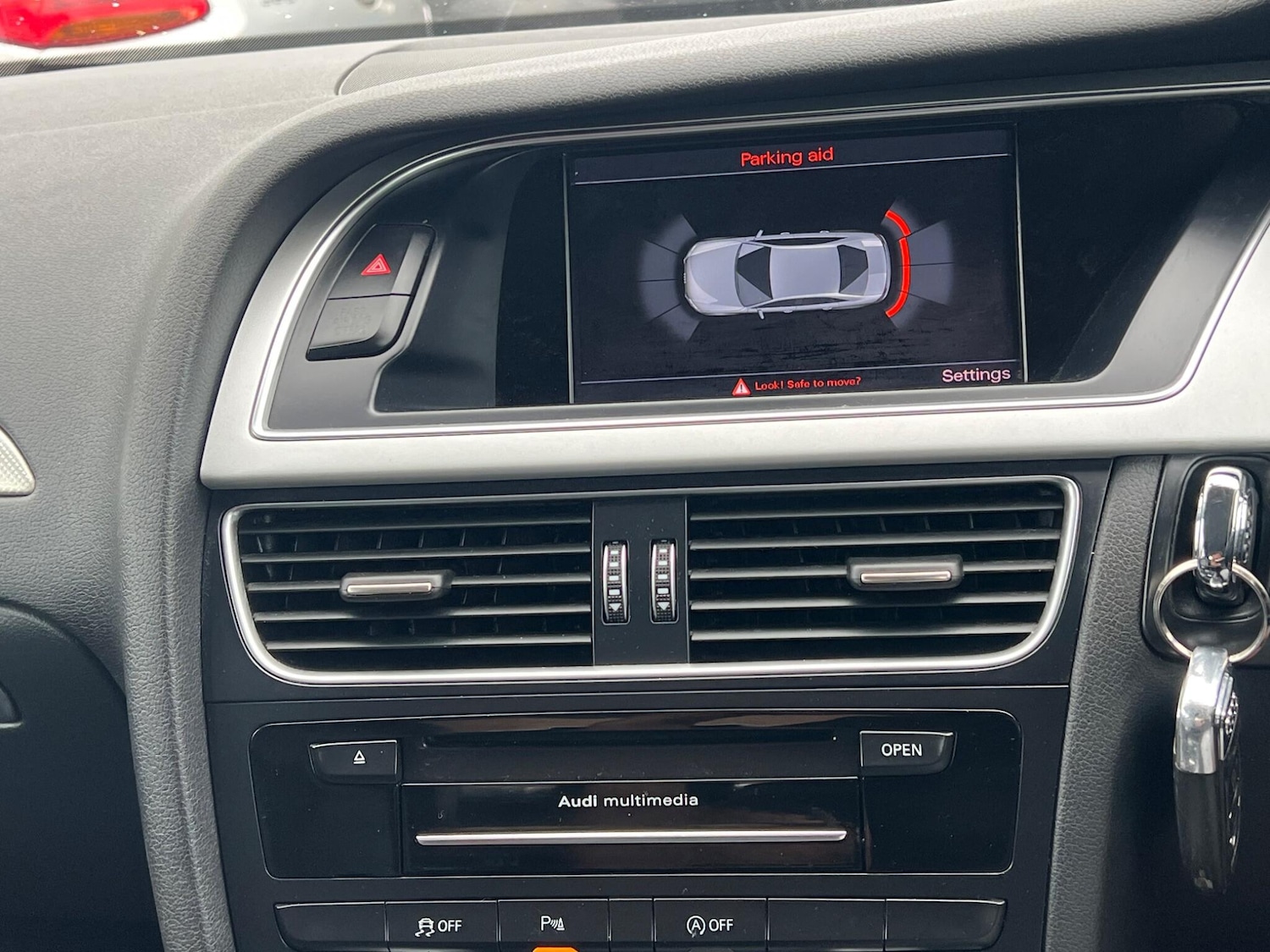 Used Audi A4 2015 for sale - 75756910: Photo 23