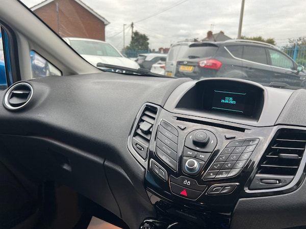 Used Ford Fiesta 2013 for sale - 76099211: Photo 15
