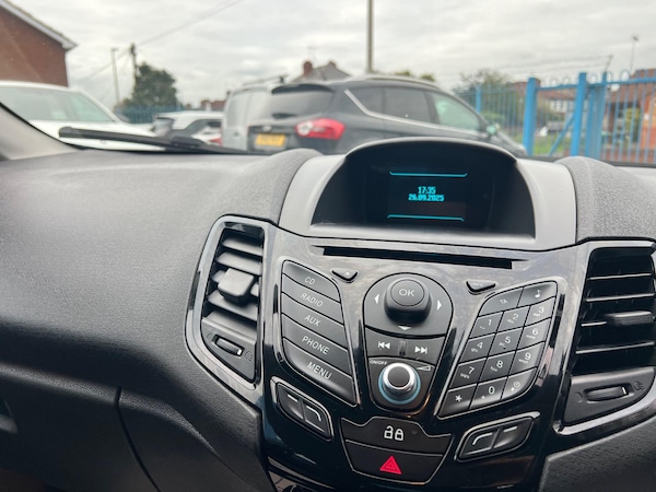 Used Ford Fiesta 2013 for sale - 76099211: Photo 16