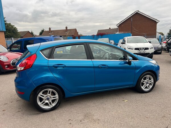 Used Ford Fiesta 2013 for sale - 76099211: Photo 2