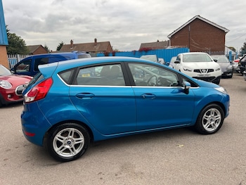 Used Ford Fiesta 2013 for sale - 76099211: Photo 2
