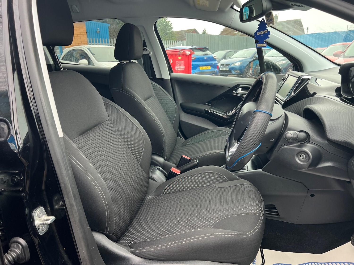 Used Peugeot 208 for sale - 77784471: Photo 11