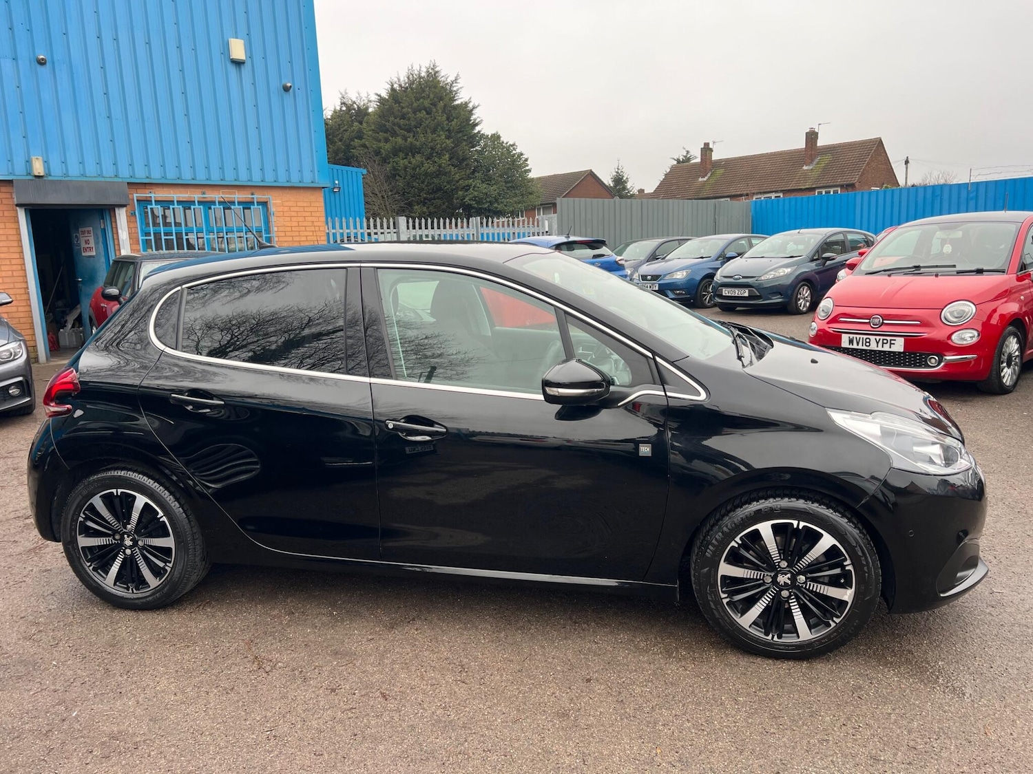 Used Peugeot 208 for sale - 77784471: Photo 2