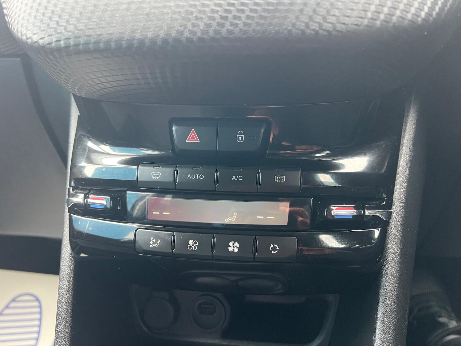 Used Peugeot 208 for sale - 77784471: Photo 26