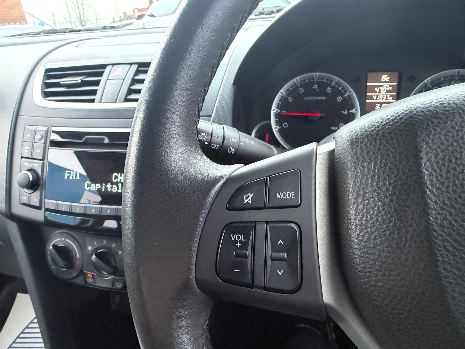 Used Suzuki Swift 2012 for sale - 77331476: Photo 17