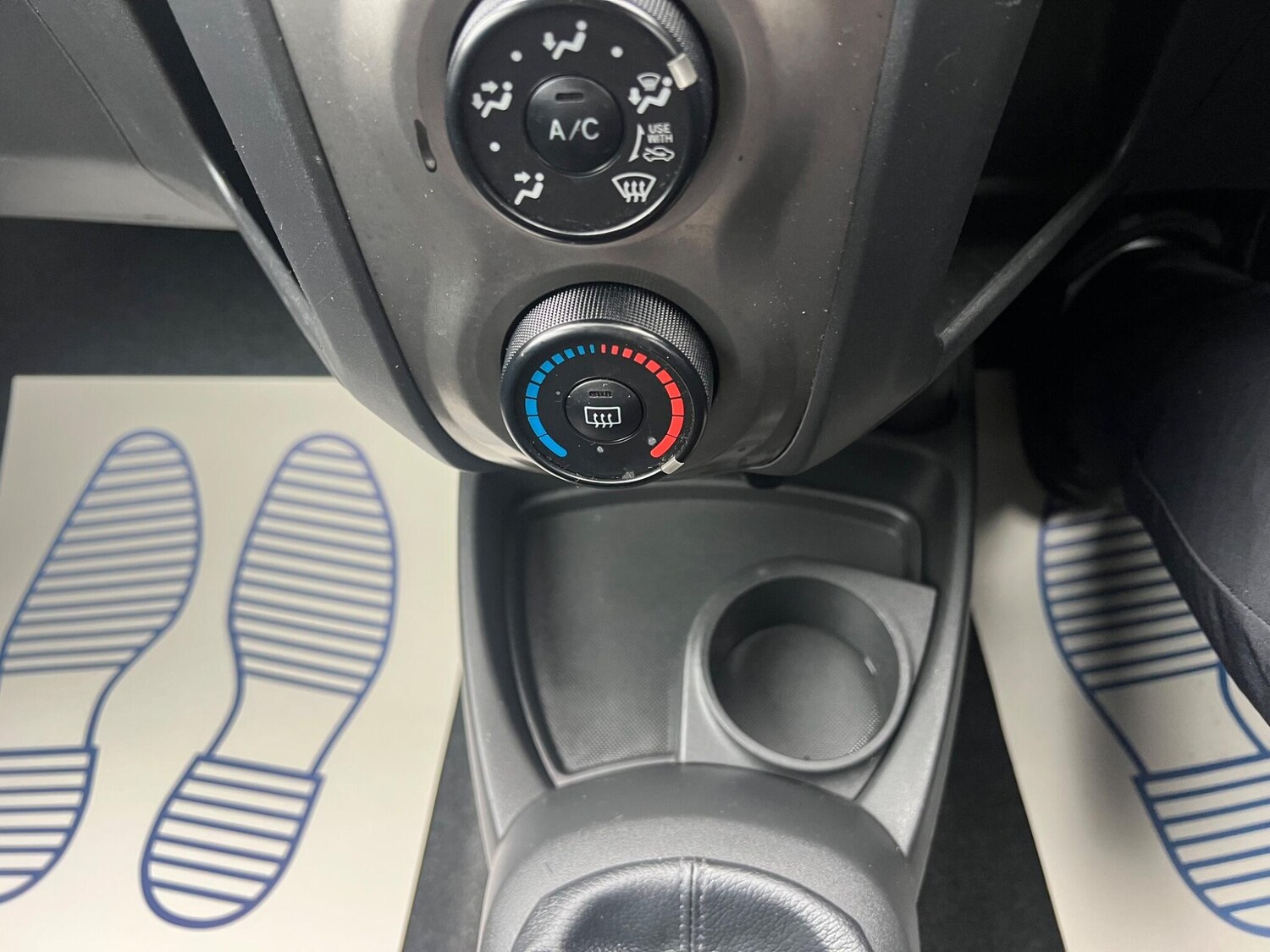 Used Toyota Yaris for sale - 77538320: Photo 16