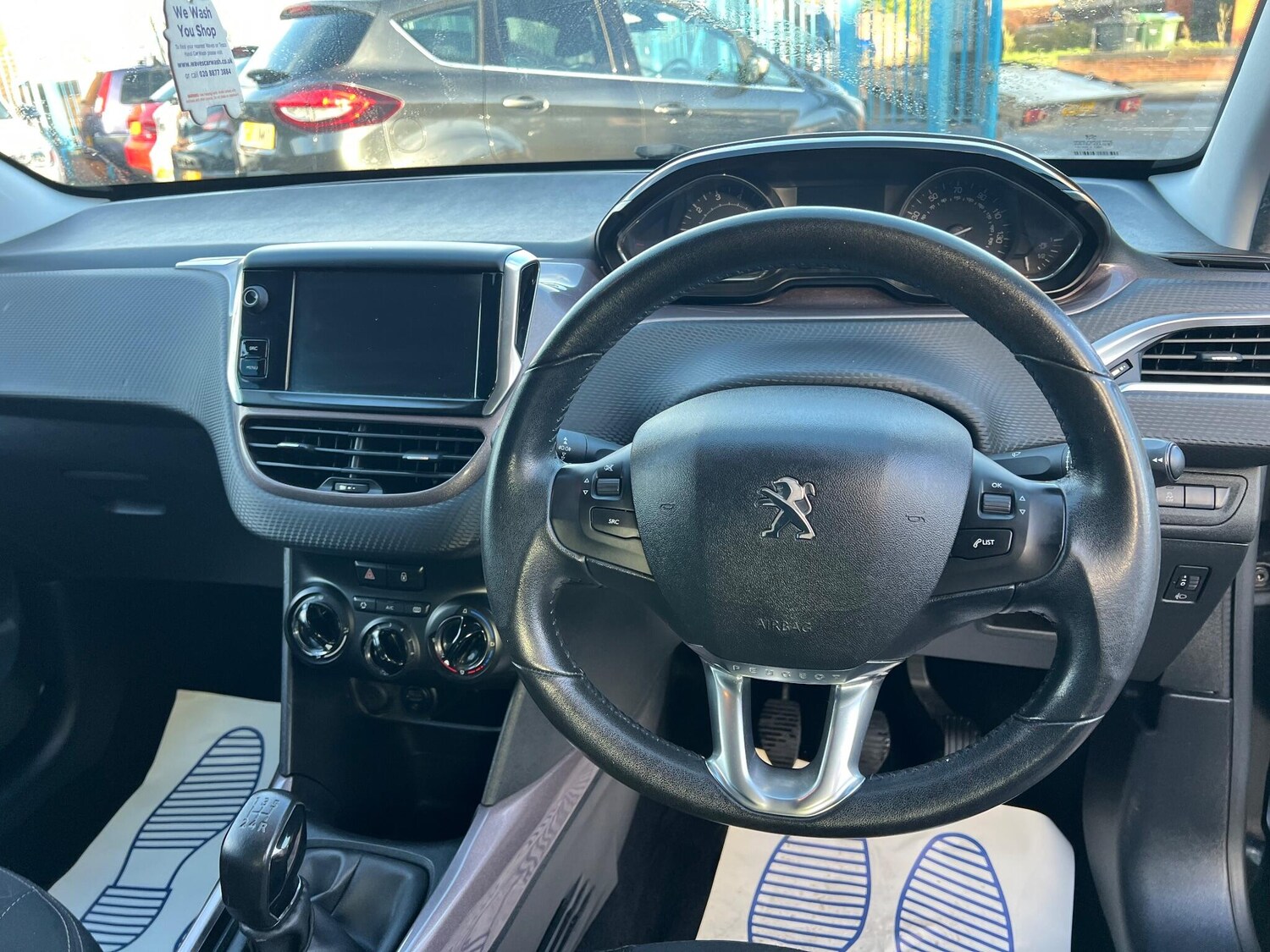 Used Peugeot 2008 2015 for sale - 76899637: Photo 13