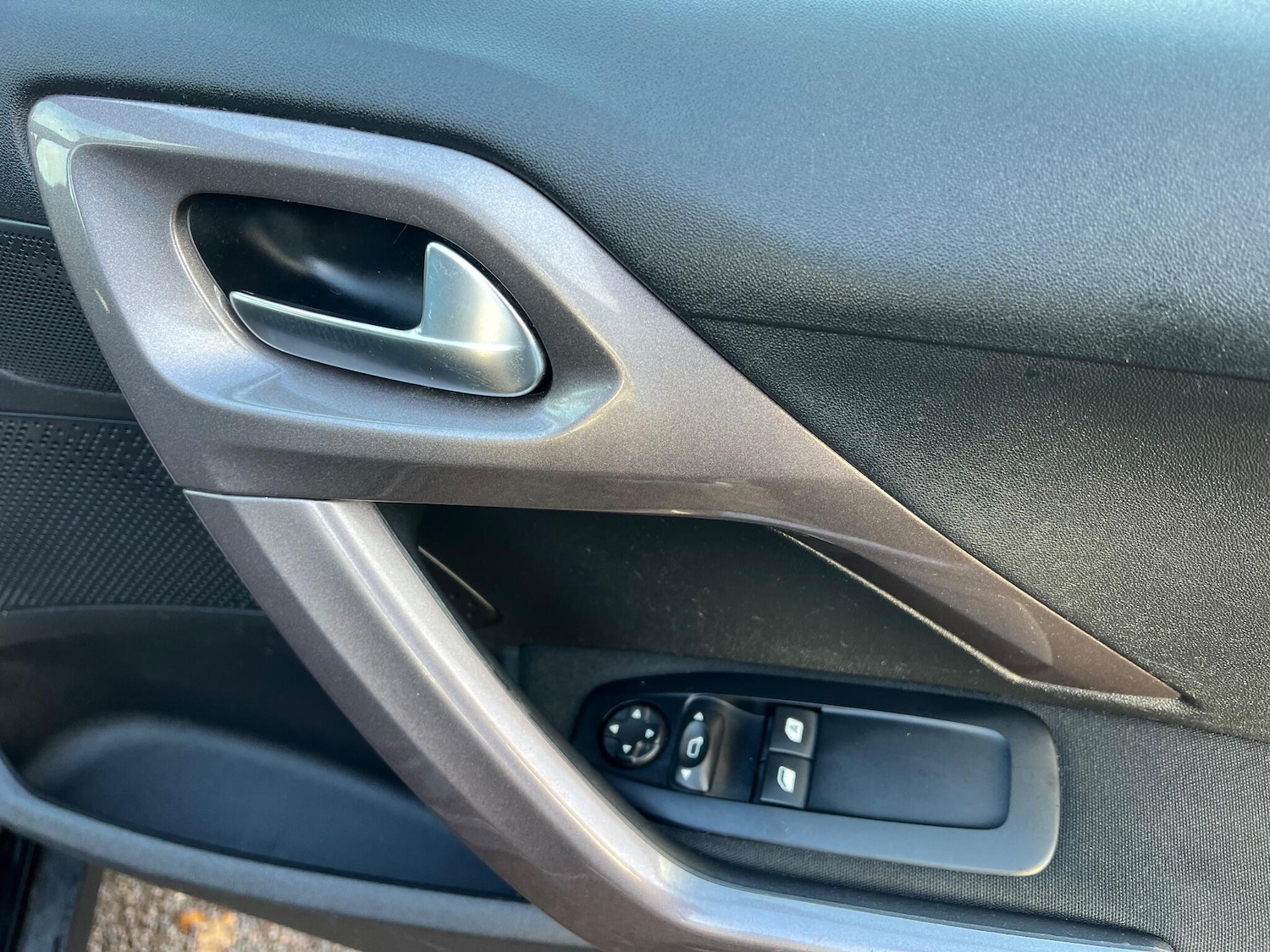 Used Peugeot 2008 2015 for sale - 76899637: Photo 22