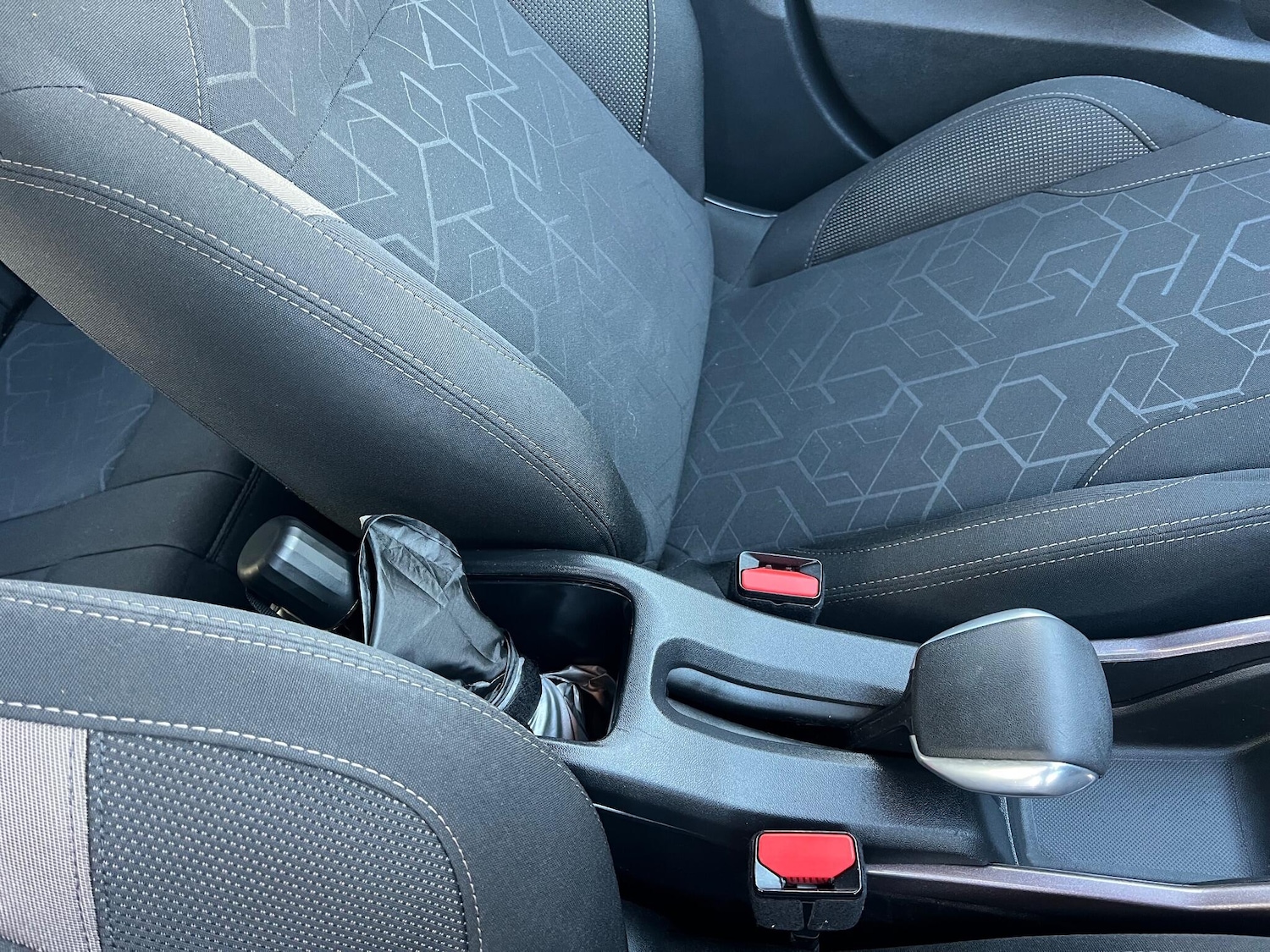 Used Peugeot 2008 2015 for sale - 76899637: Photo 26