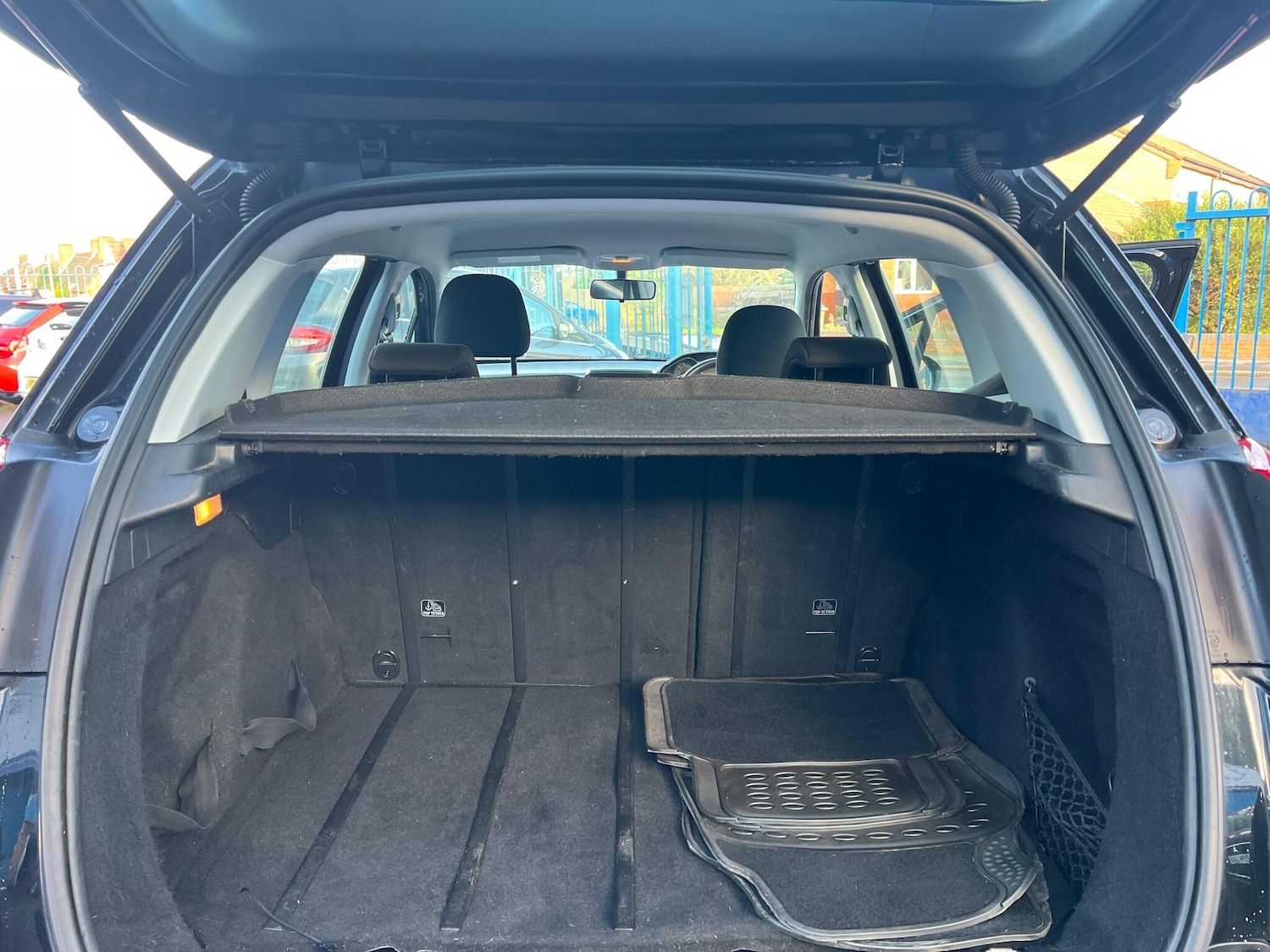 Used Peugeot 2008 2015 for sale - 76899637: Photo 28