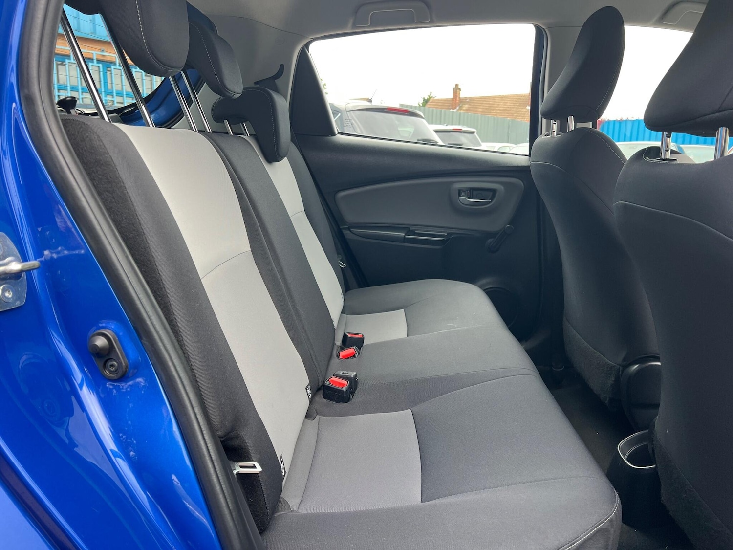 Used Toyota Yaris 2017 for sale - 76283223: Photo 12