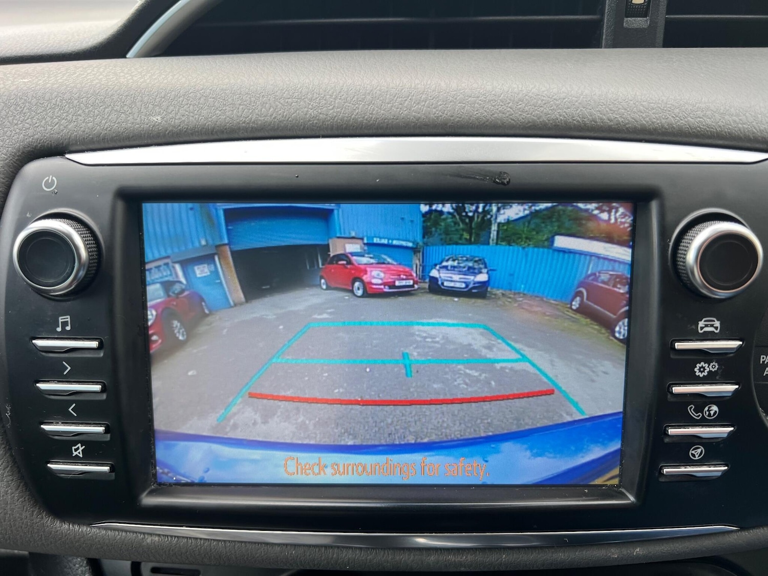 Used Toyota Yaris 2017 for sale - 76283223: Photo 22