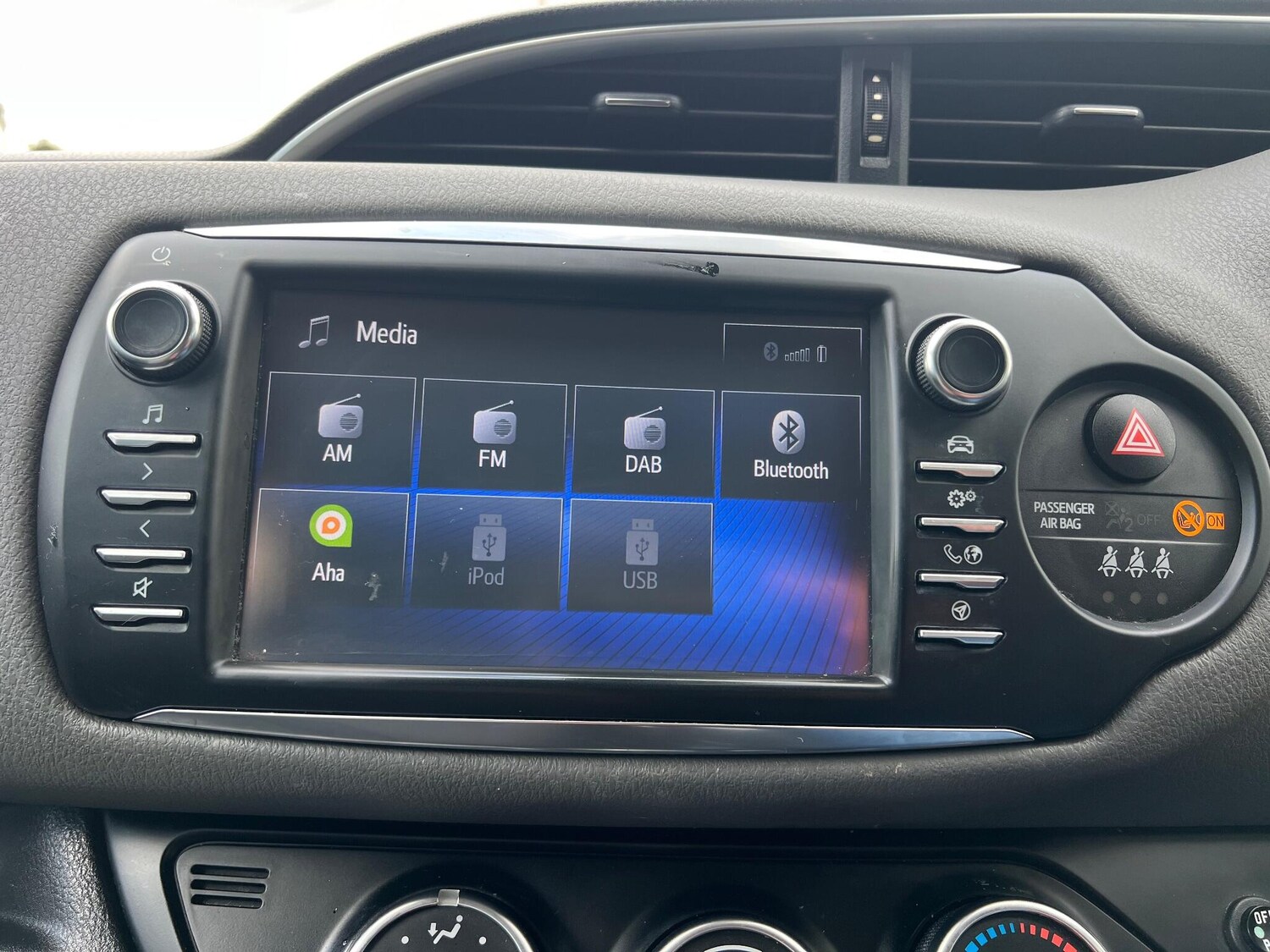 Used Toyota Yaris 2017 for sale - 76283223: Photo 23