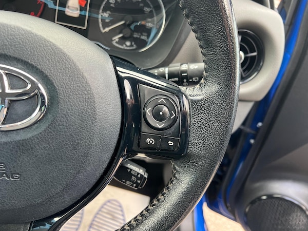 Used Toyota Yaris 2017 for sale - 76283223: Photo 28