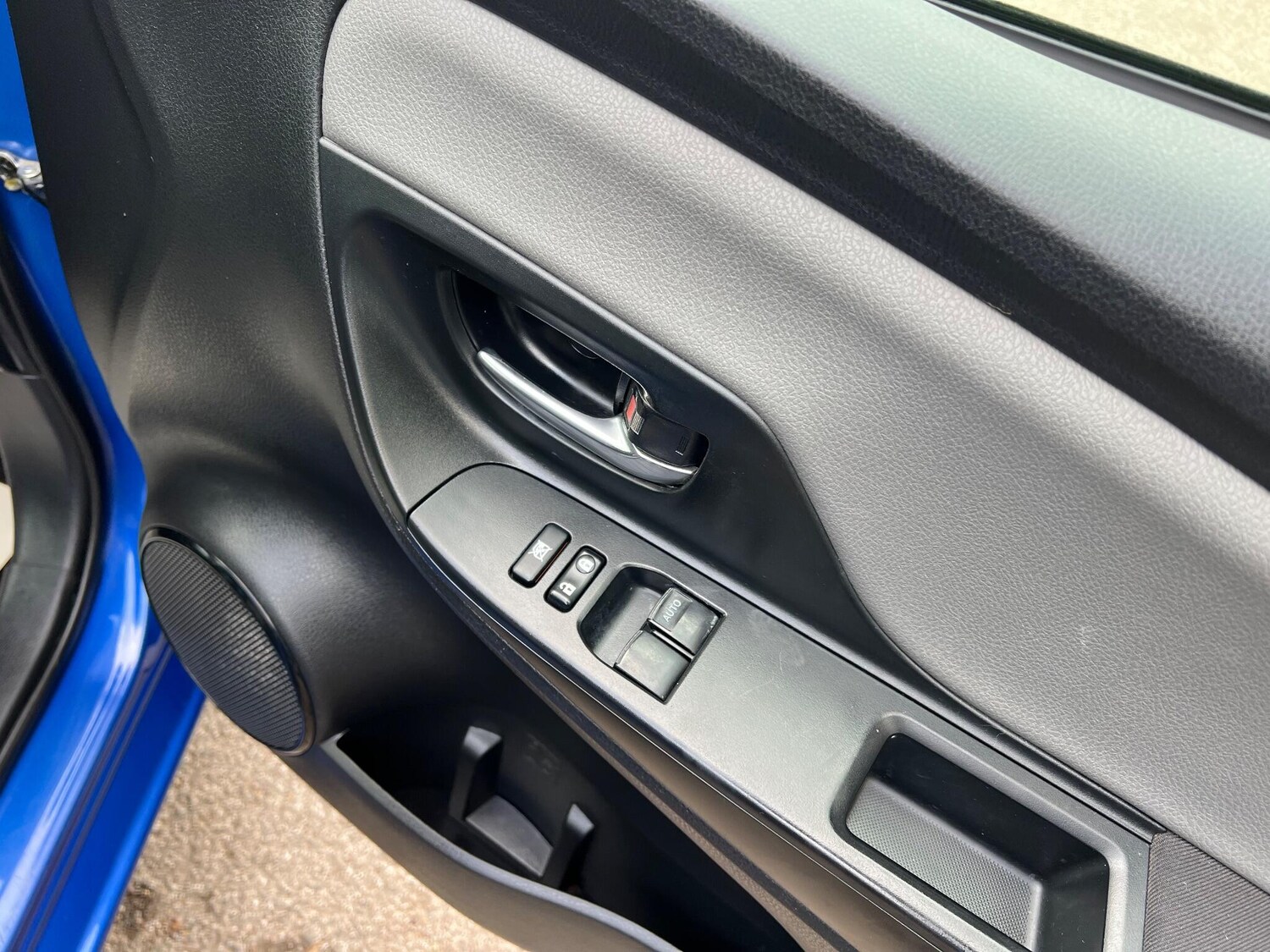 Used Toyota Yaris 2017 for sale - 76283223: Photo 30