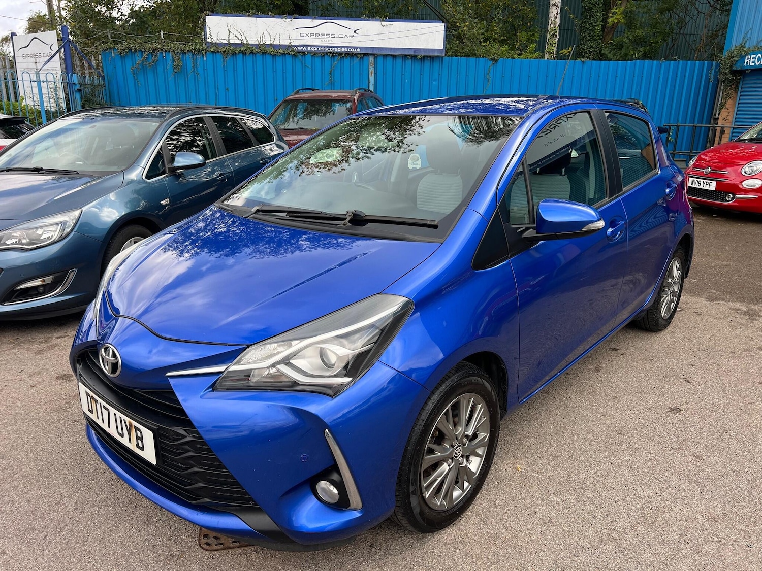 Used Toyota Yaris 2017 for sale - 76283223: Photo 4