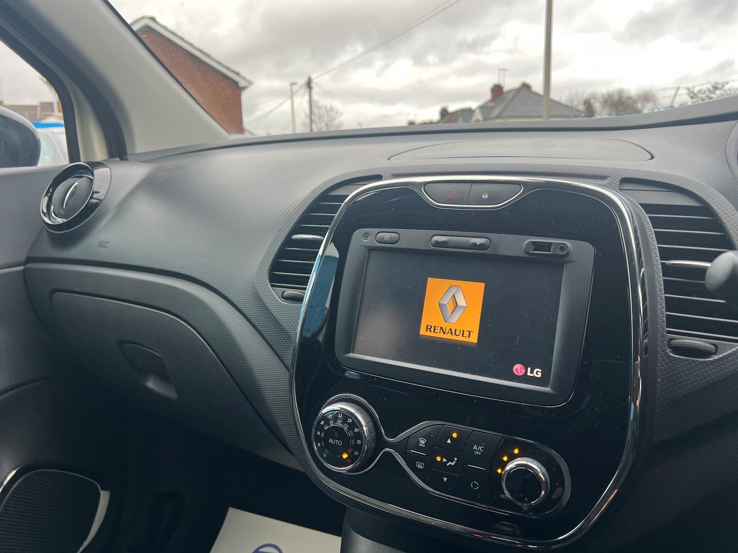 Used Renault Captur 2016 for sale - 77202698: Photo 17