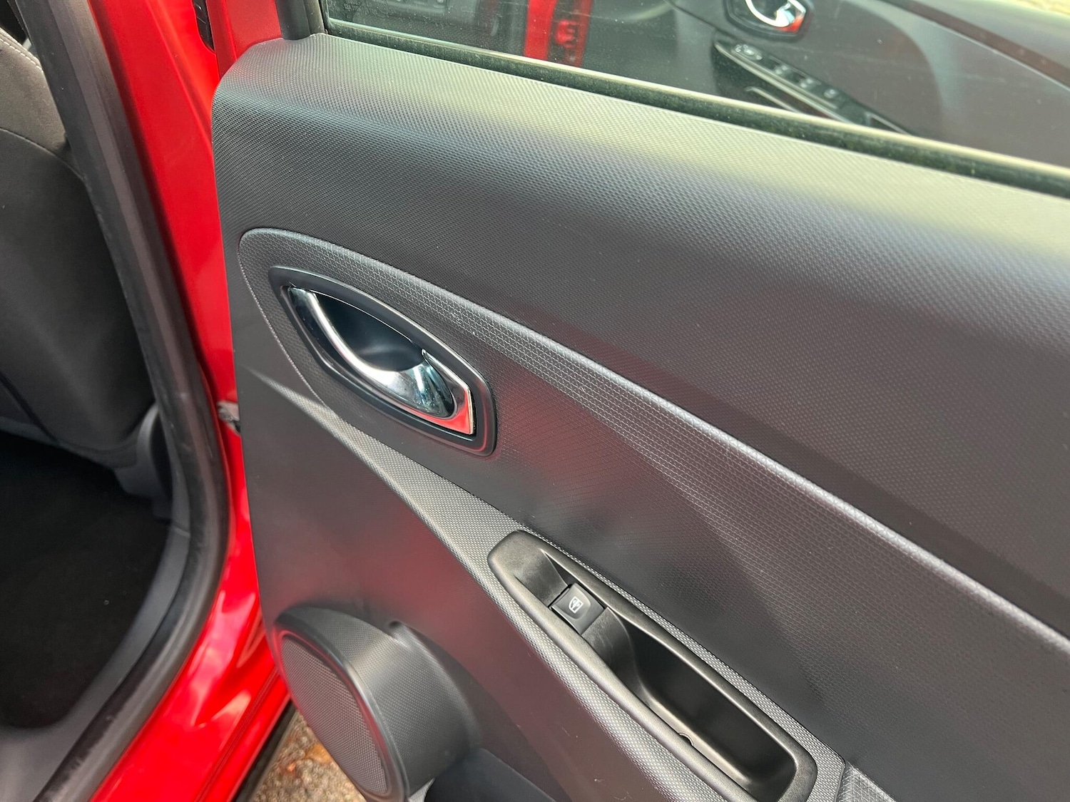 Used Renault Clio 2014 for sale - 76926748: Photo 22