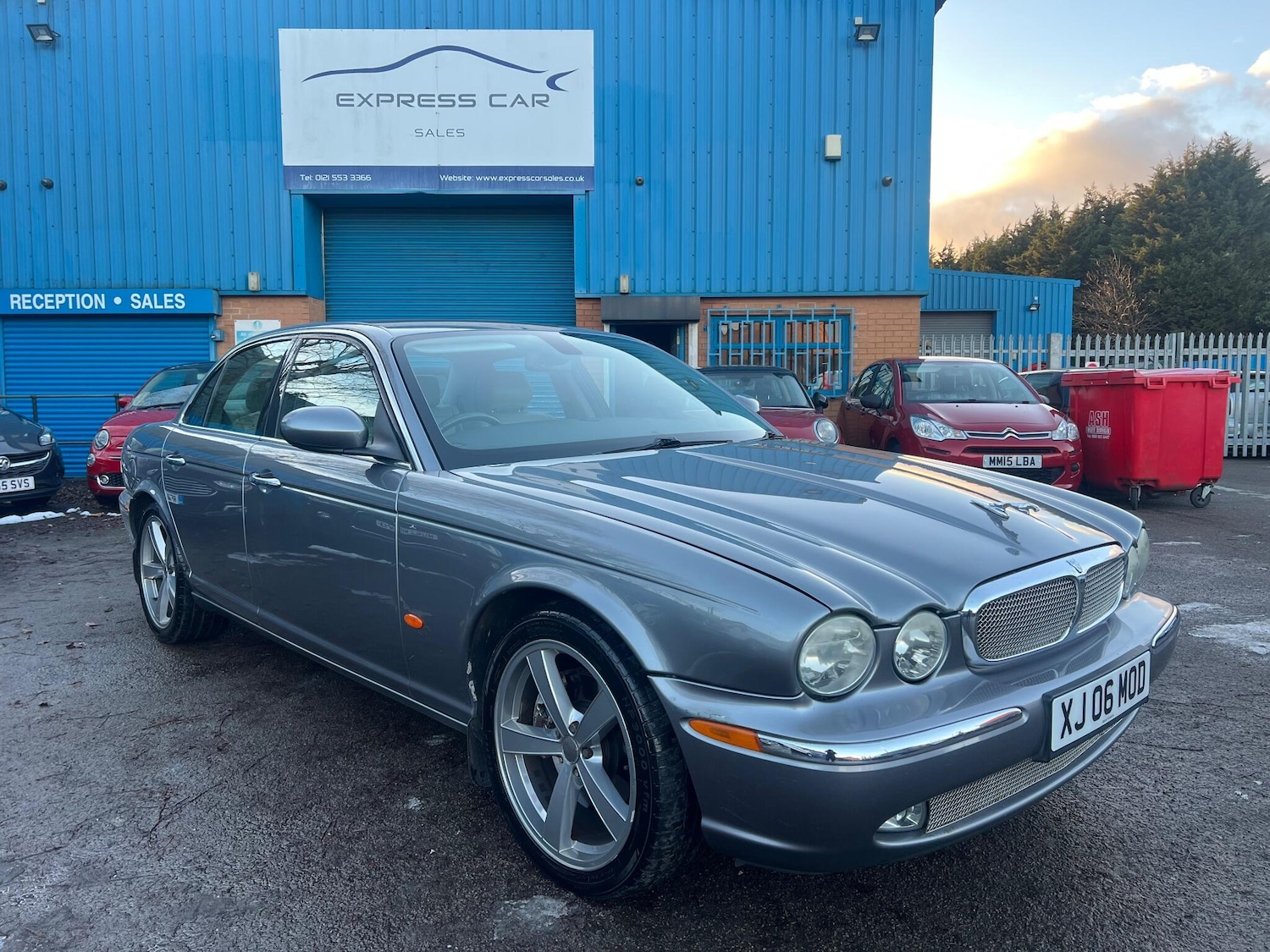 Used Jaguar XJ 2006 for sale - 77143139: Photo 1