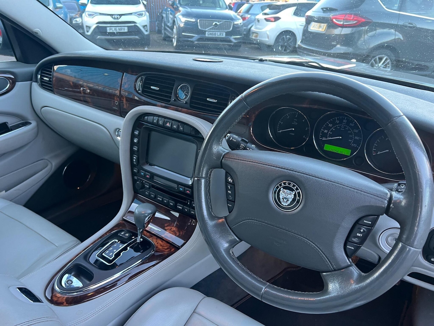 Used Jaguar XJ 2006 for sale - 77143139: Photo 13