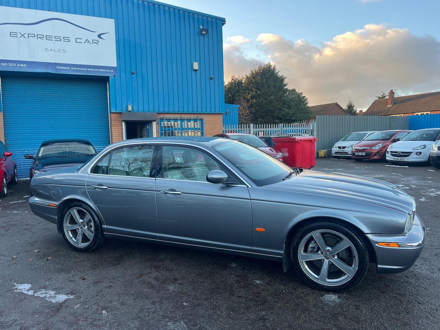 Used Jaguar XJ 2006 for sale - 77143139: Photo 2