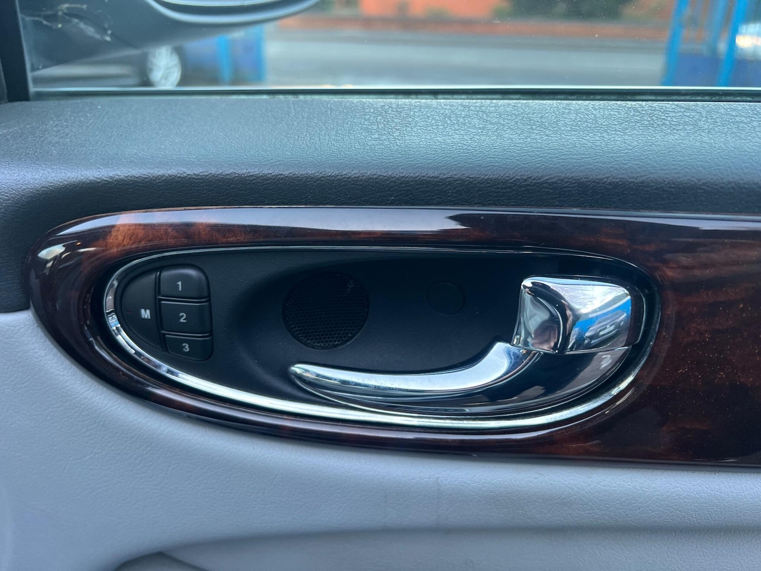 Used Jaguar XJ 2006 for sale - 77143139: Photo 33