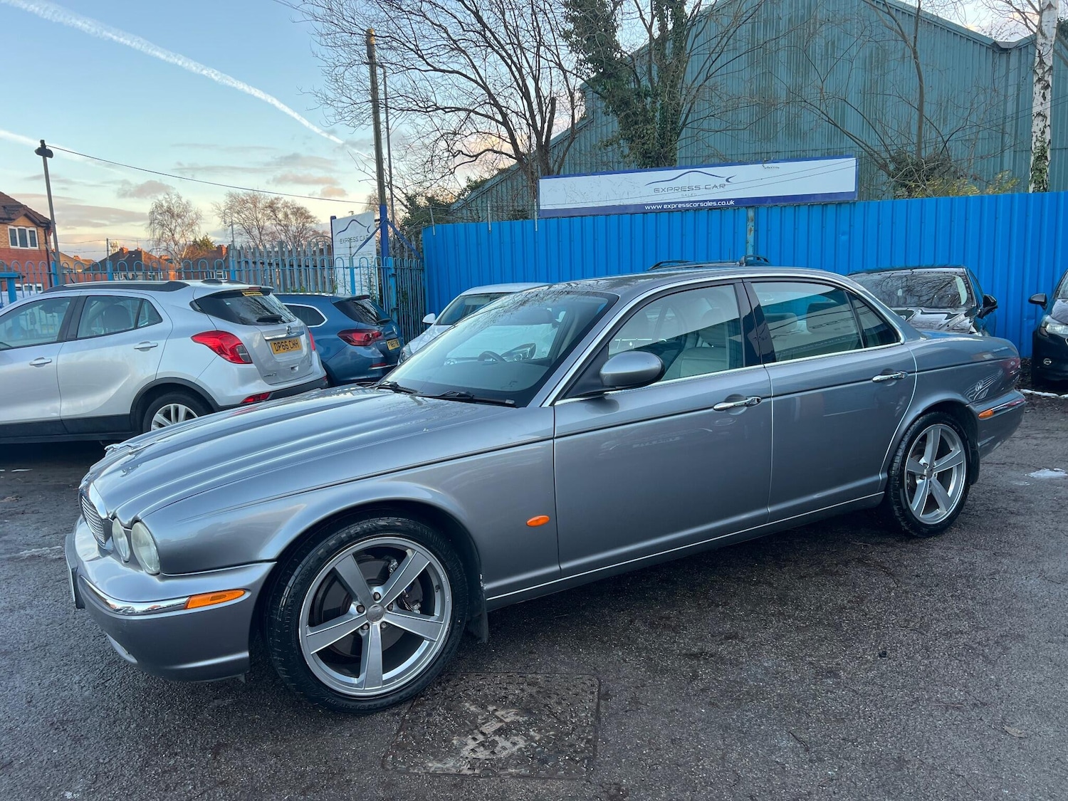 Used Jaguar XJ 2006 for sale - 77143139: Photo 5