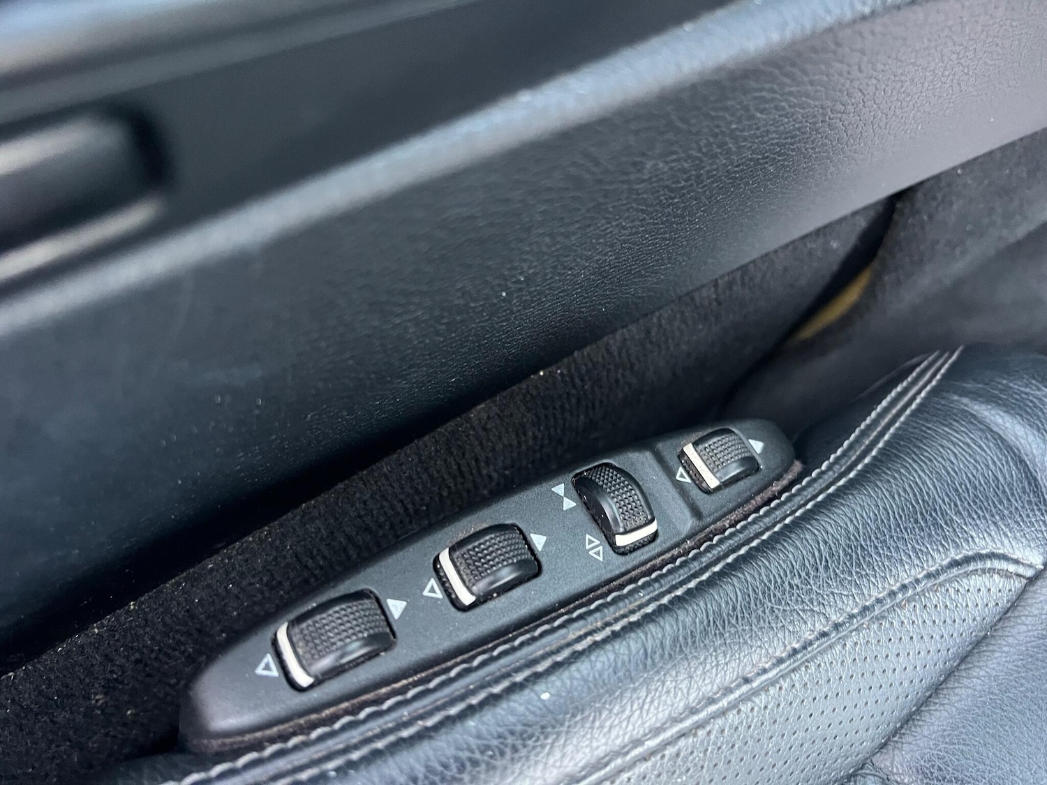 Used Mercedes-Benz E Class 2013 for sale - 76898677: Photo 19