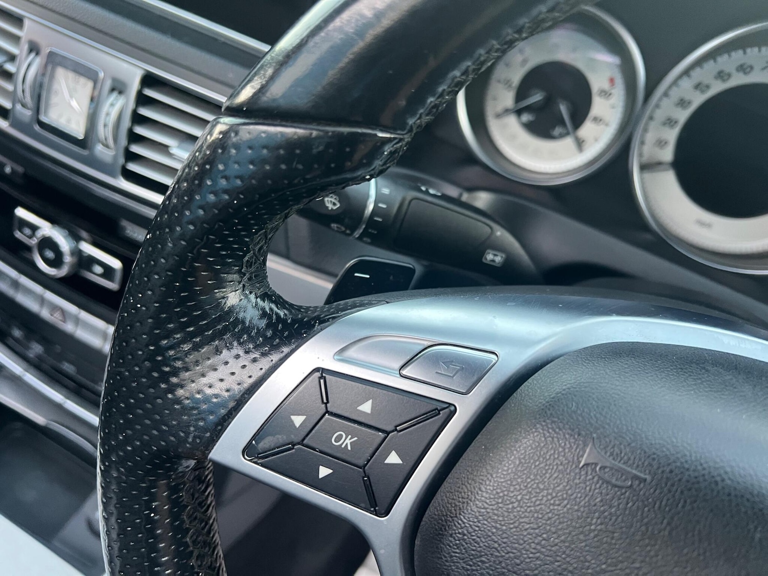 Used Mercedes-Benz E Class 2013 for sale - 76898677: Photo 20