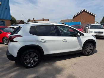 Used Peugeot 2008 2017 for sale - 79248382: Photo