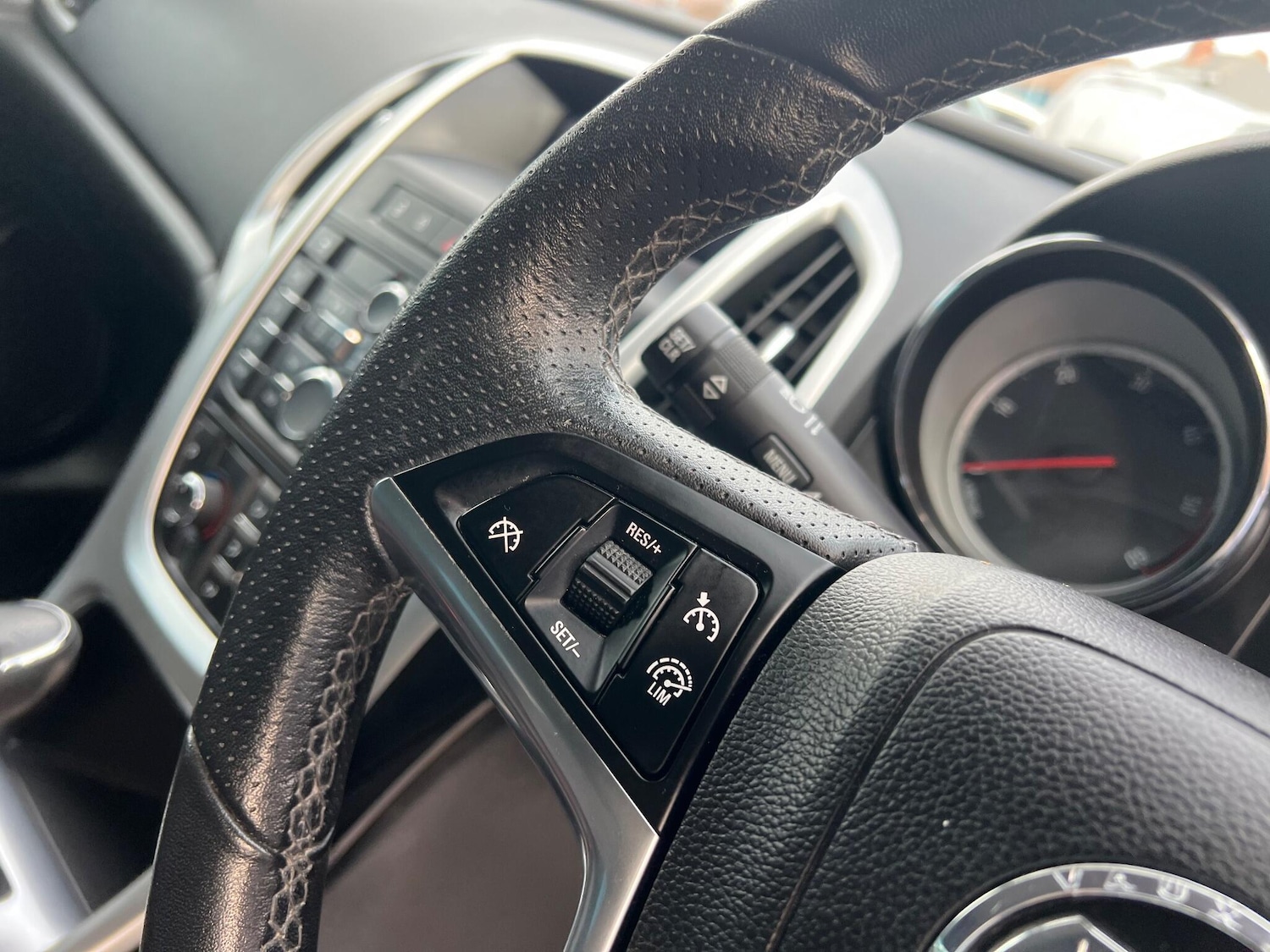 Used Vauxhall Astra 2015 for sale - 76689107: Photo 17