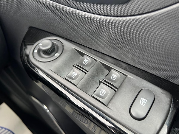 Used Renault Captur 2015 for sale - 75449324: Photo 29