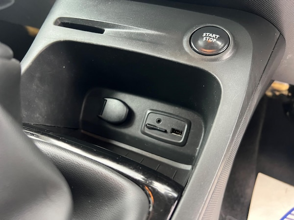 Used Renault Captur 2015 for sale - 75449324: Photo 33