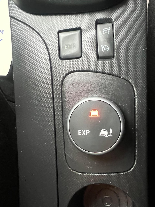 Used Renault Captur 2015 for sale - 75449324: Photo 35