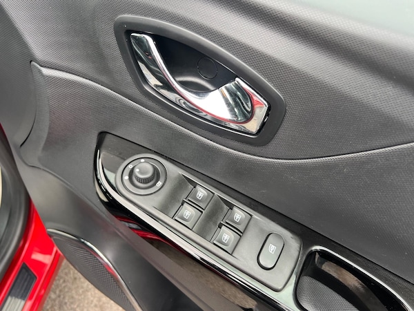 Used Renault Captur 2015 for sale - 75449324: Photo 38