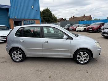 Used Volkswagen Polo 2009 for sale - 79401250: Photo