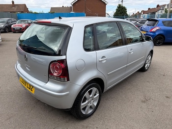 Used Volkswagen Polo 2009 for sale - 79401250: Photo