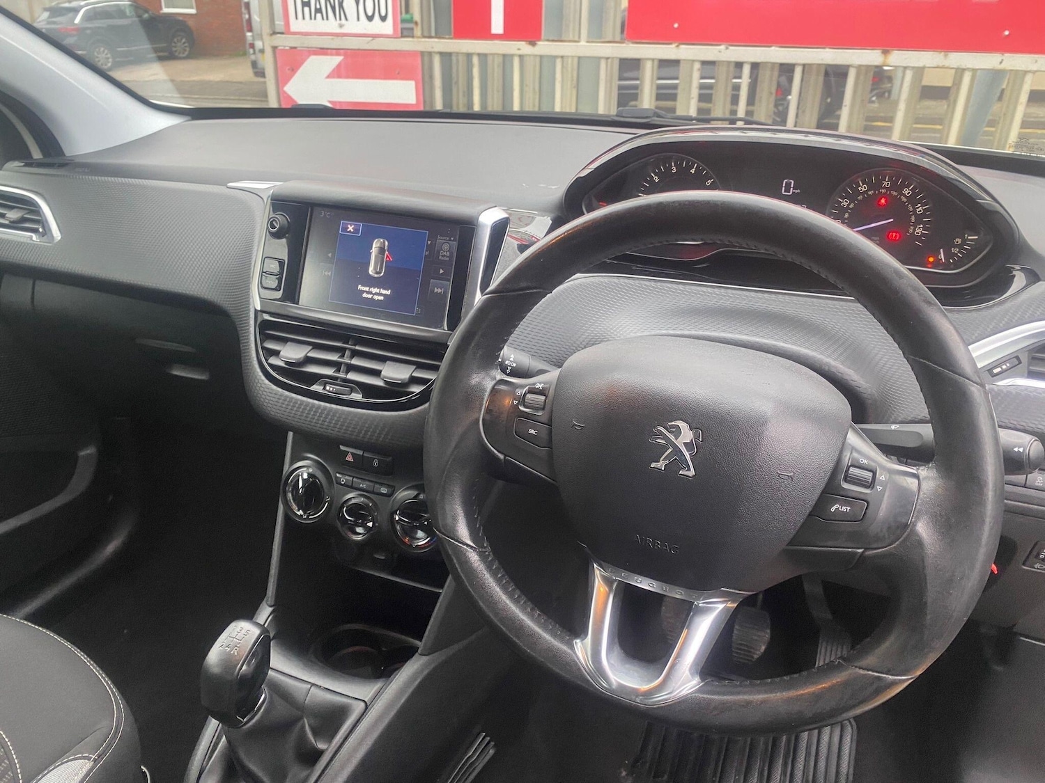 Used Peugeot 208 2016 for sale - 77626271: Photo 7
