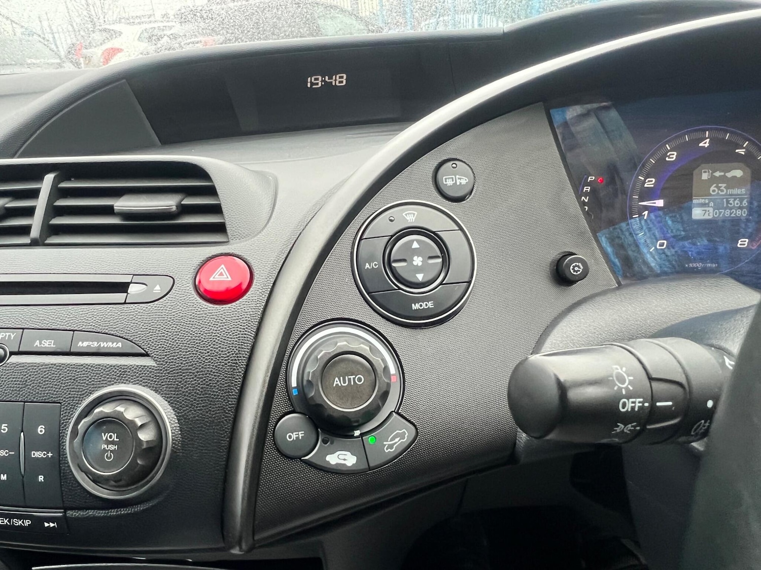 Used Honda Civic 2010 for sale - 77524190: Photo 17