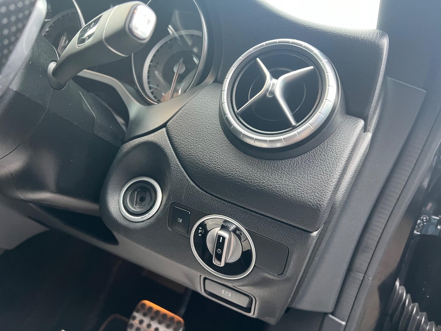 Used Mercedes-Benz CLA 2016 for sale - 77624896: Photo 33