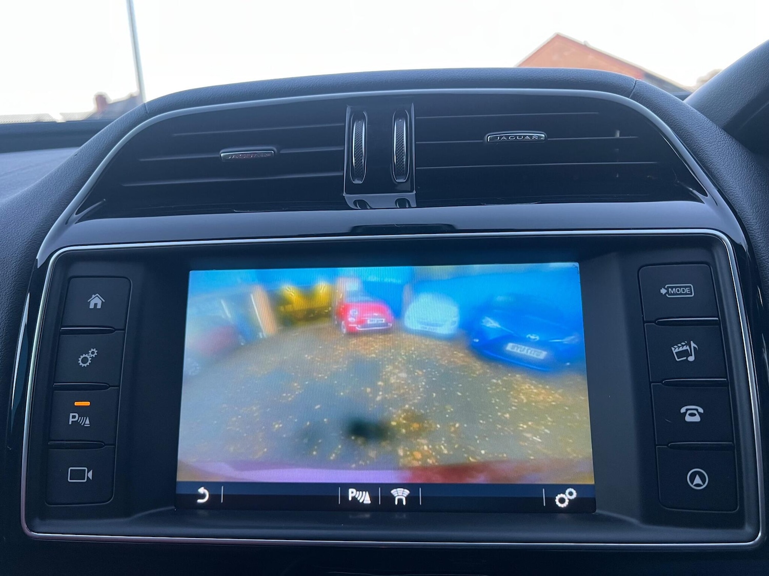 Used Jaguar XE 2015 for sale - 76572600: Photo 16