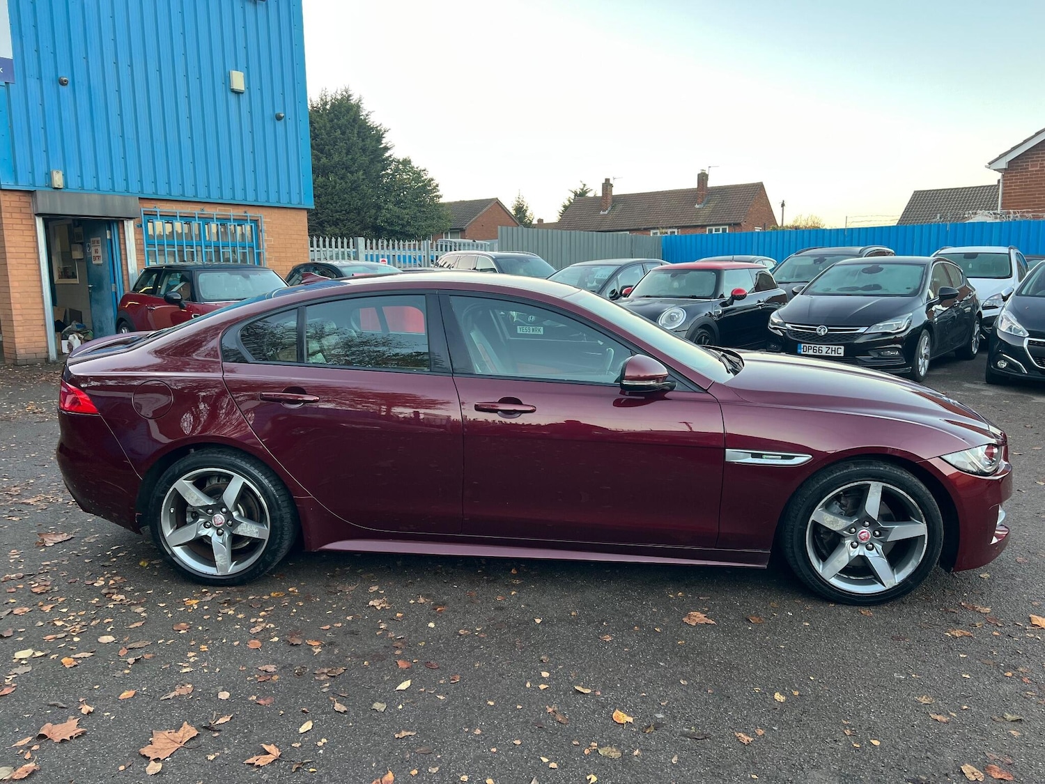 Used Jaguar XE 2015 for sale - 76572600: Photo 2