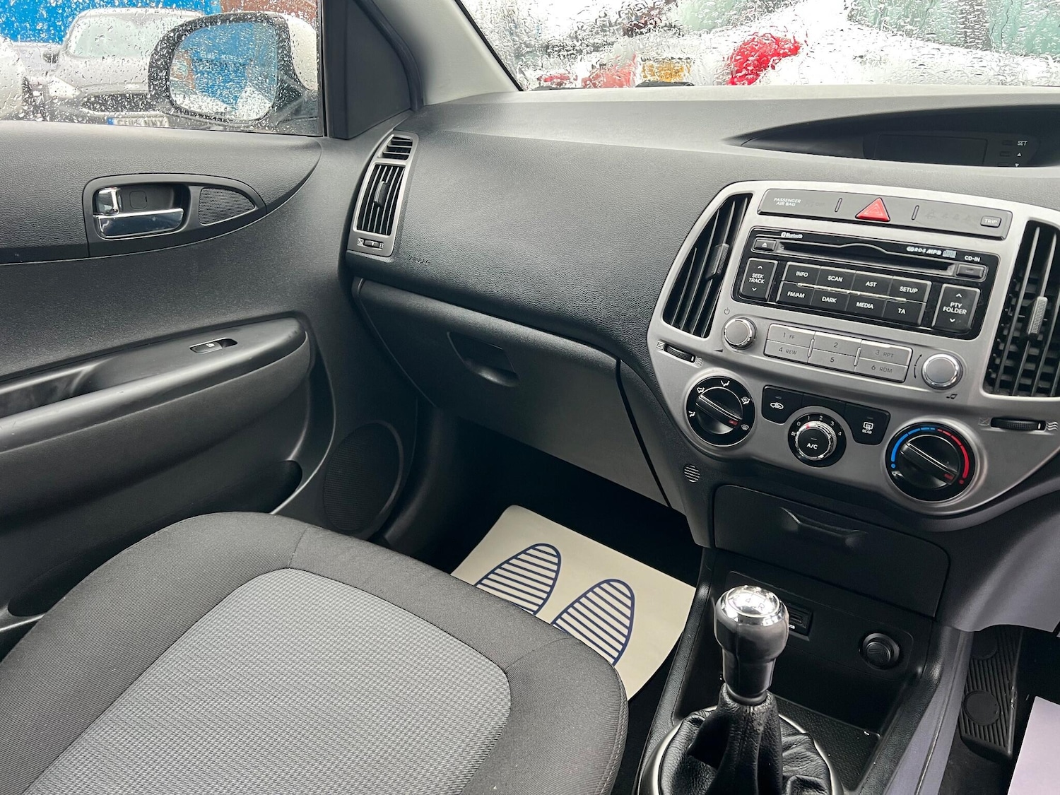 Used Hyundai i20 2015 for sale - 77330333: Photo 13